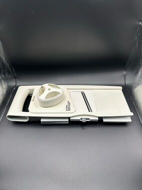 Pampered Chef White Handheld Mandoline Slicer with Safety Pusher